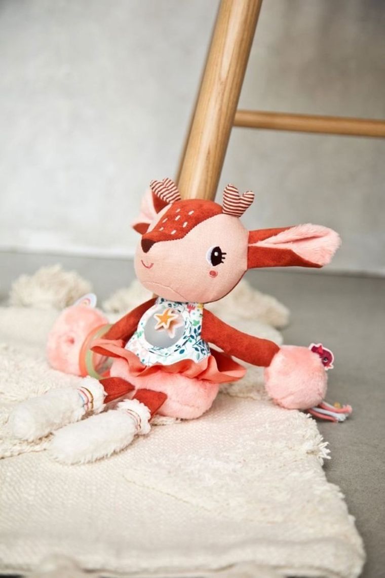 Lilliputiens, maskotka aktywizująca, wielofunkcyjna, Sarenka Stella, 9 m+