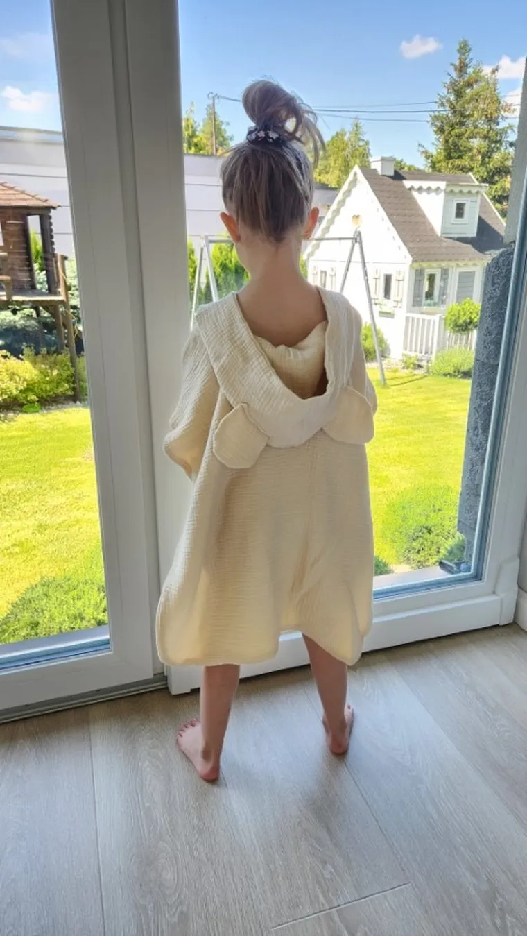 MimiNu, muślinowe ponczo plażowe, szybkoschnące, ciepły beż, 1-4 l.