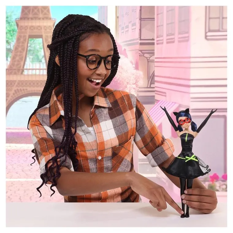 Miraculous: Biedronka i Czarny Kot, Switch Ladybug, lalka