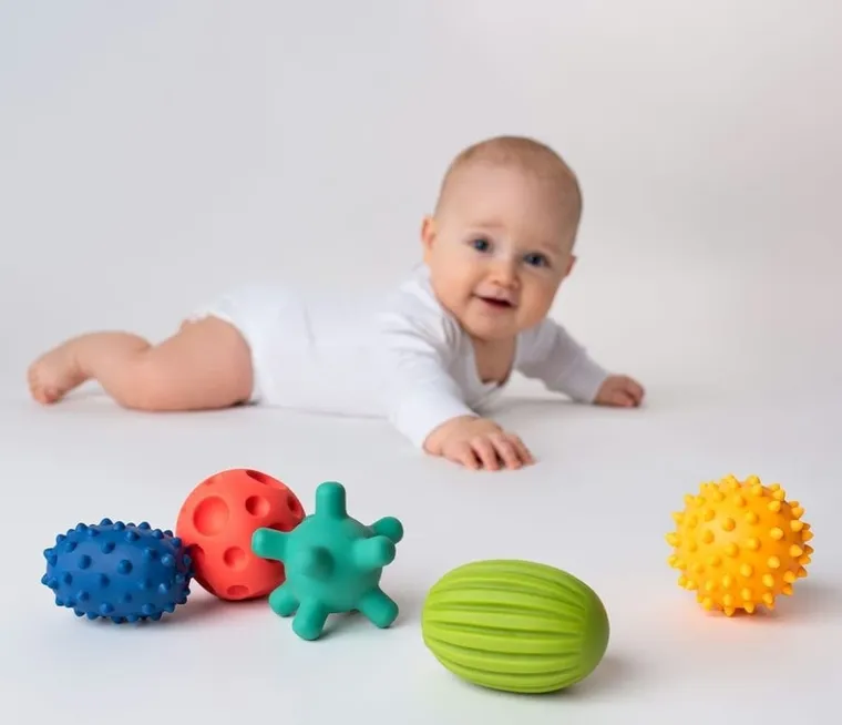 Mom's Care, pastelowe piłeczki sensoryczne, 5 szt.