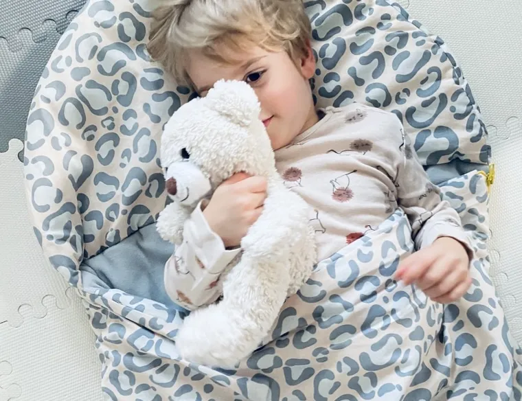 Motherhood, śpiworek przedszkolaka, ocelot łososiowy