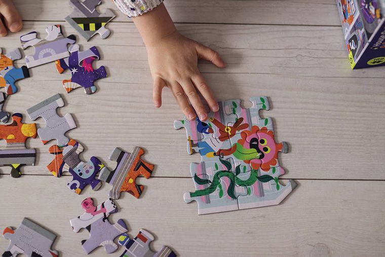 Mudpuppy, Dom na Marsie, puzzle konturowe, 100 elementów