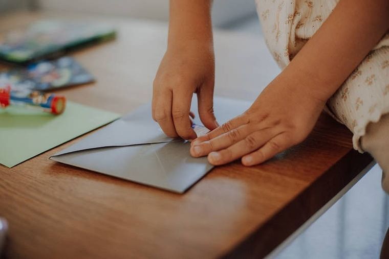 Mudpuppy, Rekin, puzzle-kartka z życzeniami, 12 elementów