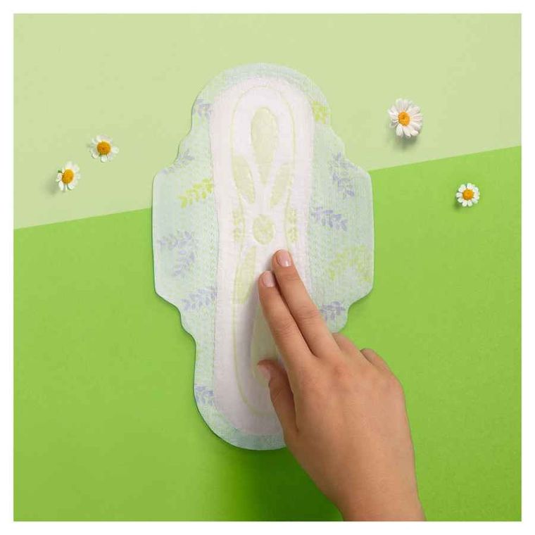 Naturella, Ultra Max+ podpaski ze skrzydełkami, 16 szt.