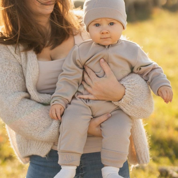 Pajac dziecięcy, wełna merino, beżowy, Eevi