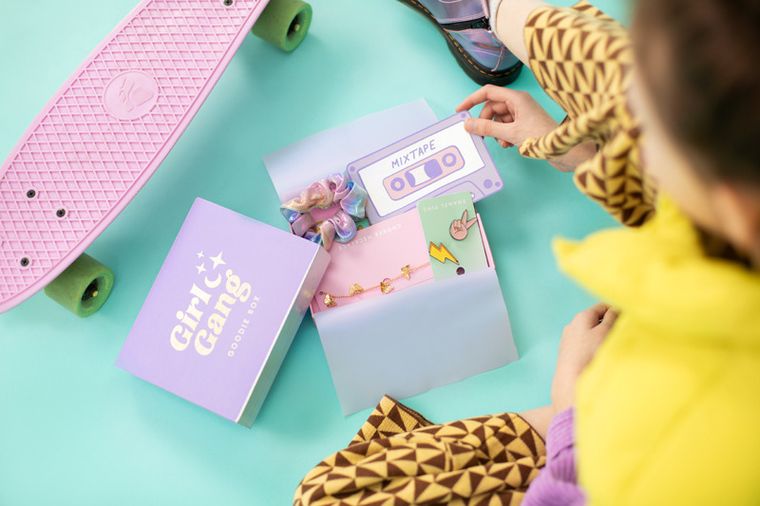 PartyDeco, zestaw prezentowy Girl Gang Goodie Box, mix, 19-15-4 cm, 1 szt.