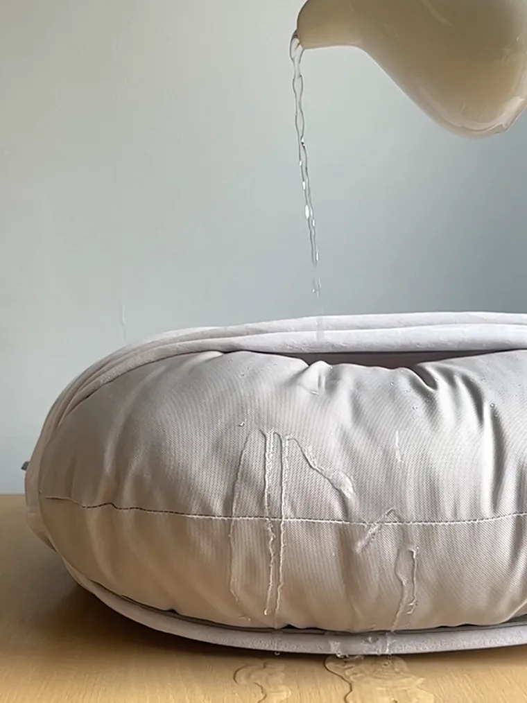 Piapimo, poduszka do karmienia z wodoodpornym wkładem, szałwiowa szarość