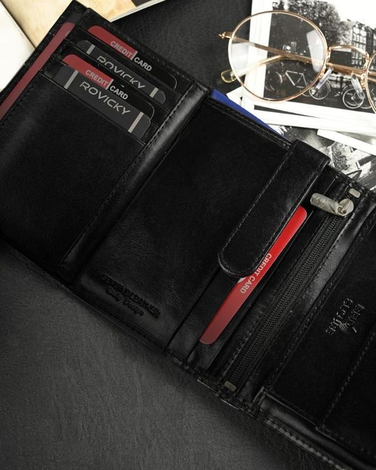 Pojemny, pionowy portfel męski z połyskującej skóry naturalnej, Ronaldo