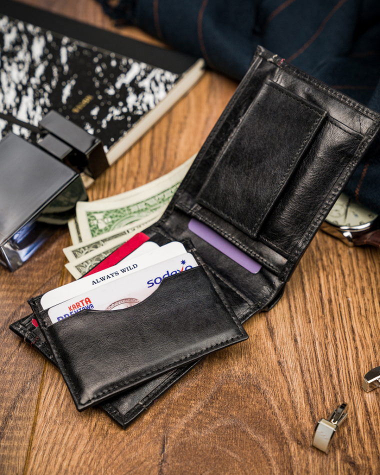 Portfel, czarny, skórzany, Always Wild