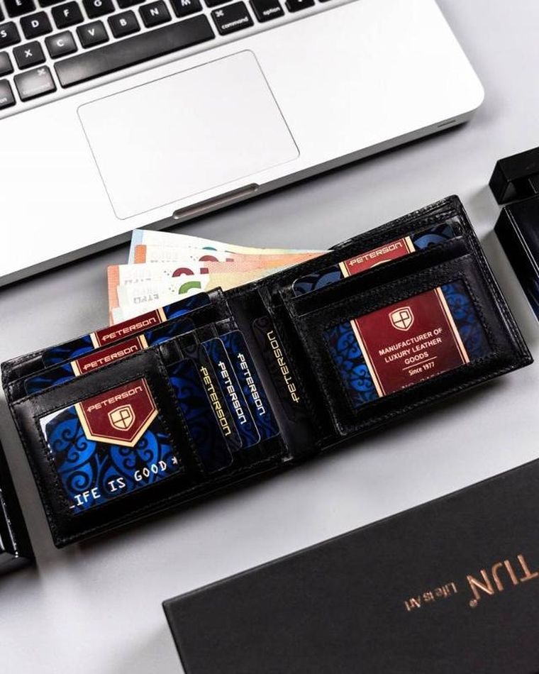 Portfel, czarny, skórzany, Peterson