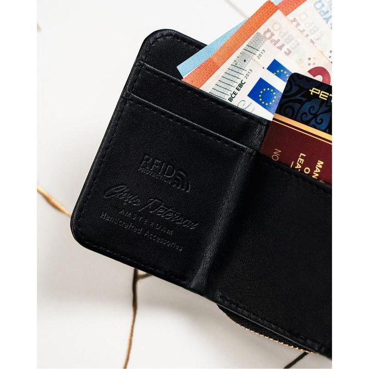 Portfel, czarny, skórzany, Peterson