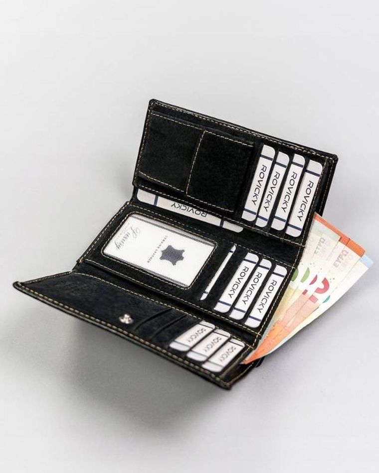 Portfel, czarny, skórzany, Pierre Cardin