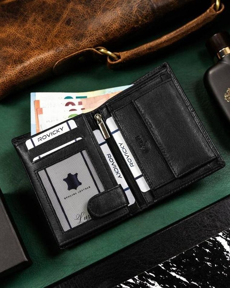 Portfel, czarny, skórzany, RFID, Rovicky