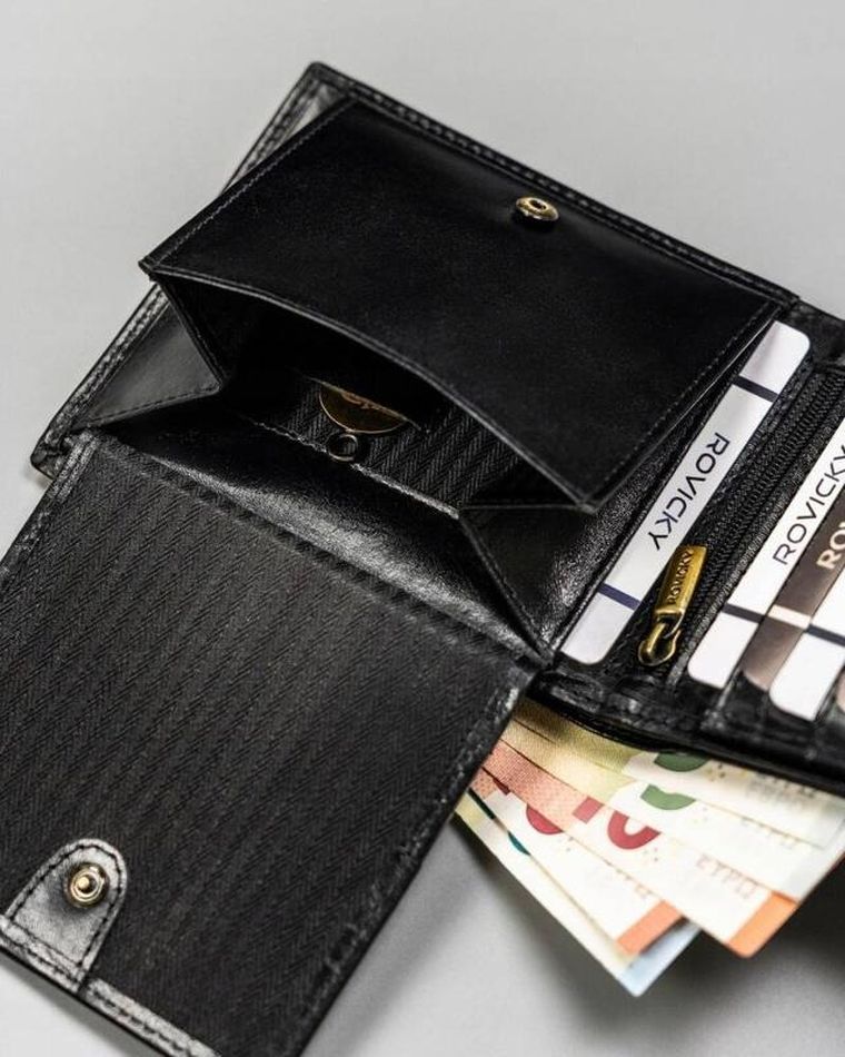 Portfel, czarny, skórzany, RFID, Rovicky