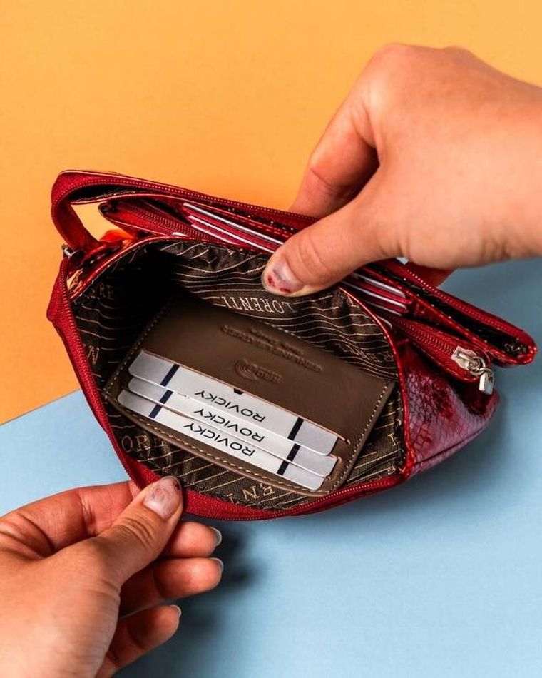 Portfel, czerwony, skórzany, RFID, Lorenti