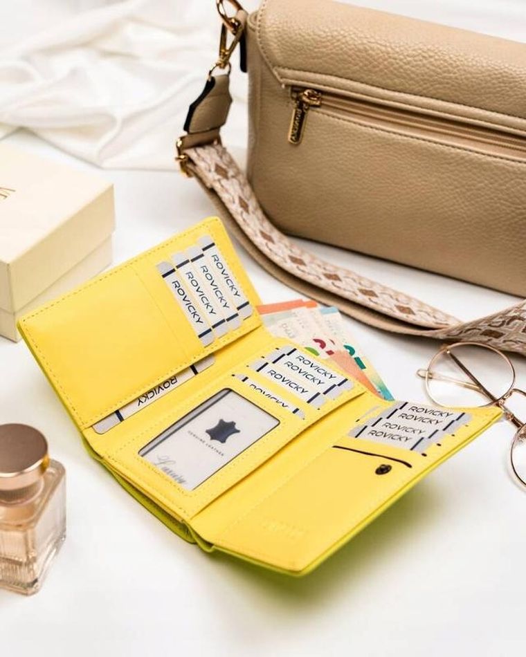 Portfel, żółty, skóra ekologiczna, Cavaldi