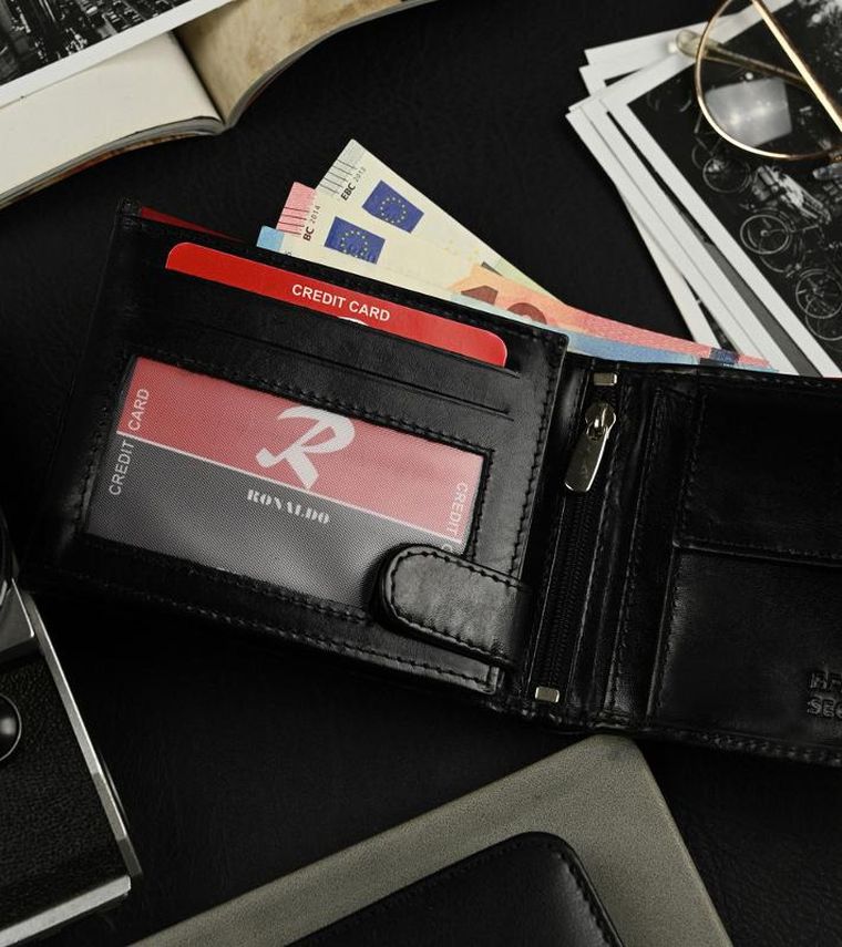 Poziomy portfel męski z bezpieczną sekcją na karty, Ronaldo
