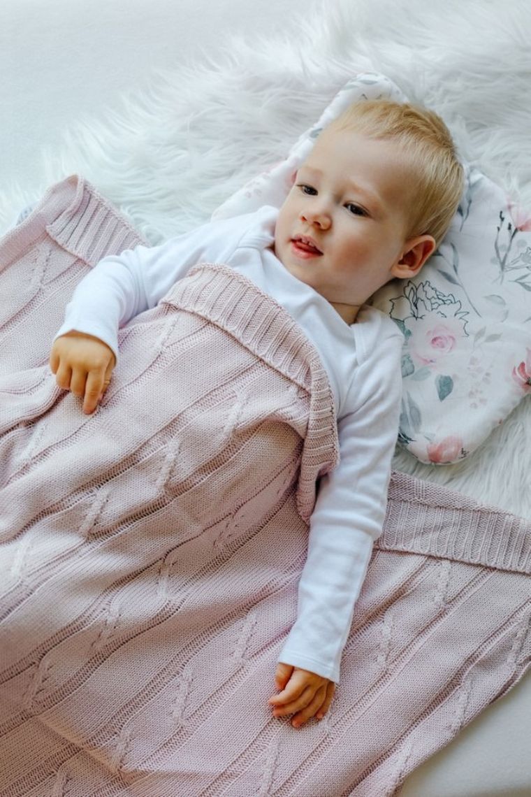 Pulp, bambusowy kocyk z jonami srebra, warkocz, pudrowy, 75-90 cm