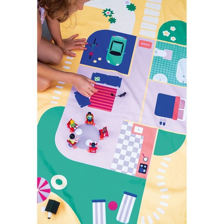 Quut, PlayTowels, dwustronny ręcznik plażowy, Doll house, 70-140 cm