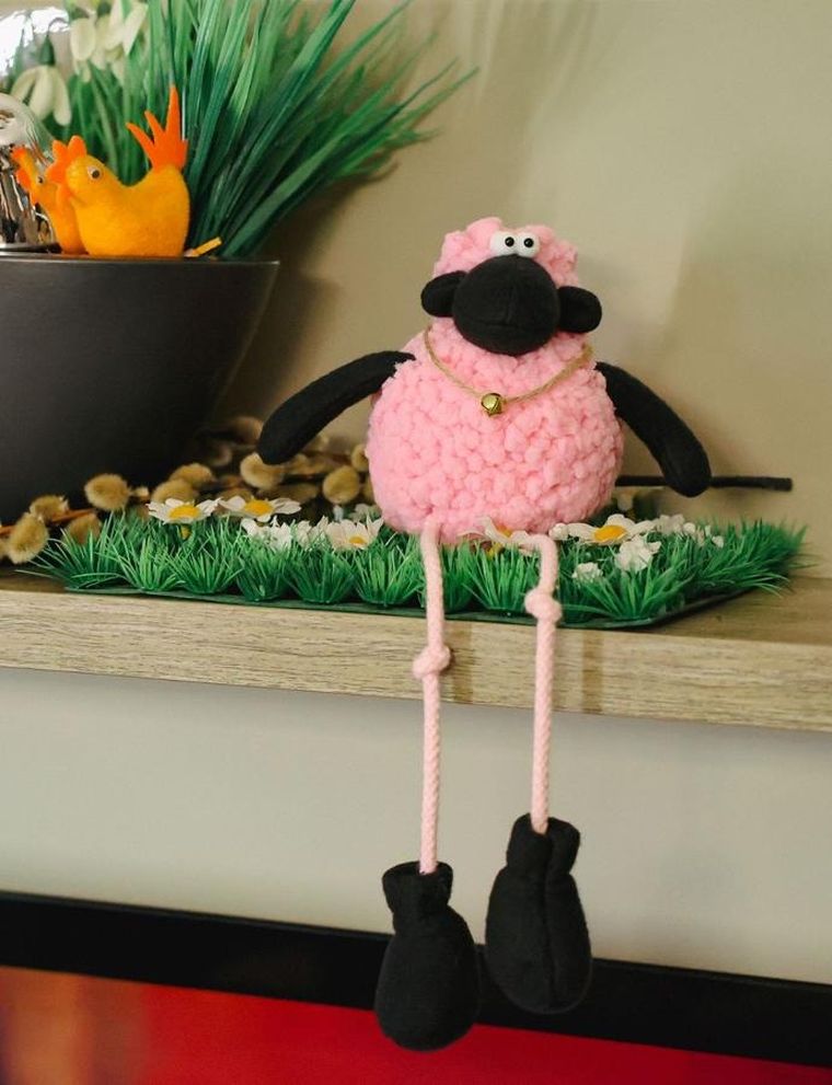 Saska Garden, dekoracja wiosenna, baranek siedzący, różowy, 10+25 cm