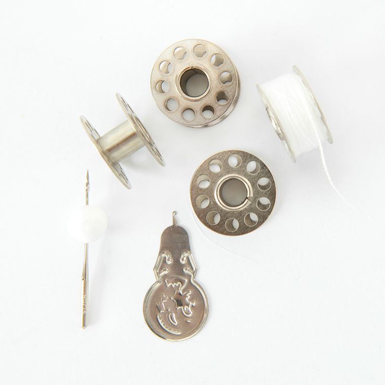 Smiki, Stylo, maszyna do szycia