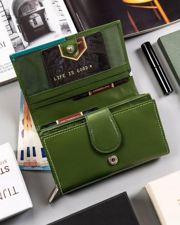 Średnich rozmiarów portfel damski ze skóry naturalnej, Peterson