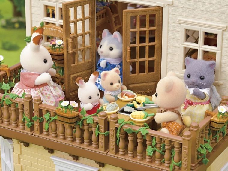 Sylvanian Families, Miejski domek z tajemniczym pokojem na strychu, 5716