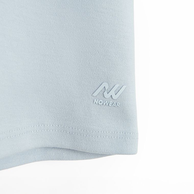 T-shirt basic o krótszym kroju NOWEAR