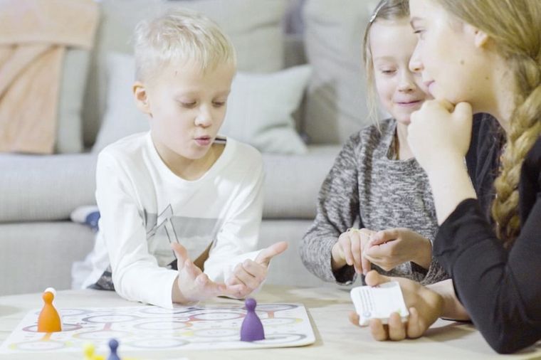 Tactic, iKnow Junior, gra edukacyjna