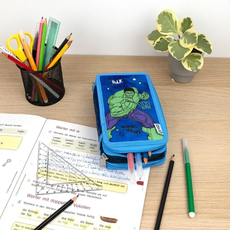 The Avengers, potrójny piórnik z wyposażeniem