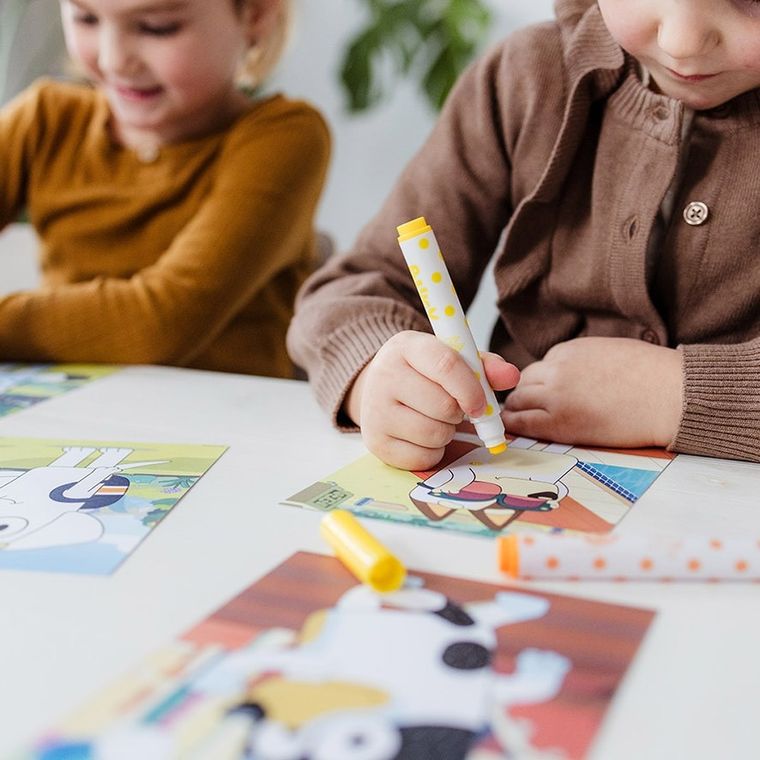 Totum, Bluey, kolorowanka ze stempelkami w pisaku, zestaw kreatywny