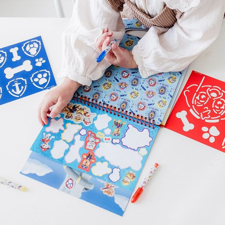 Totum, Psi Patrol, kreatywny szkicownik z naklejkami i akcesoriami