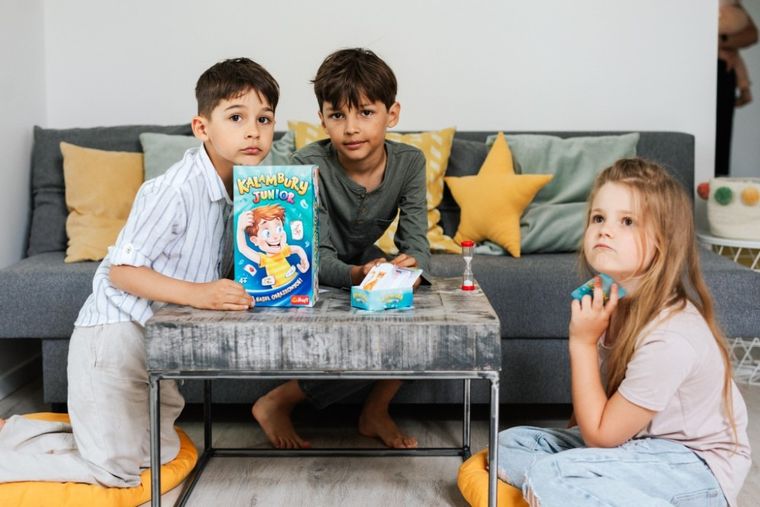 Trefl, Kalambury Junior, gra karciana