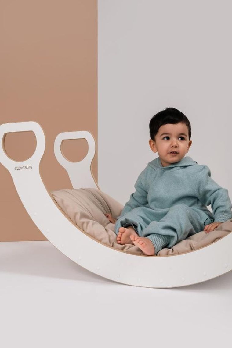 tupti.wood, poduszka do bujaka montessori, materac do dużego bujaka, beżowy