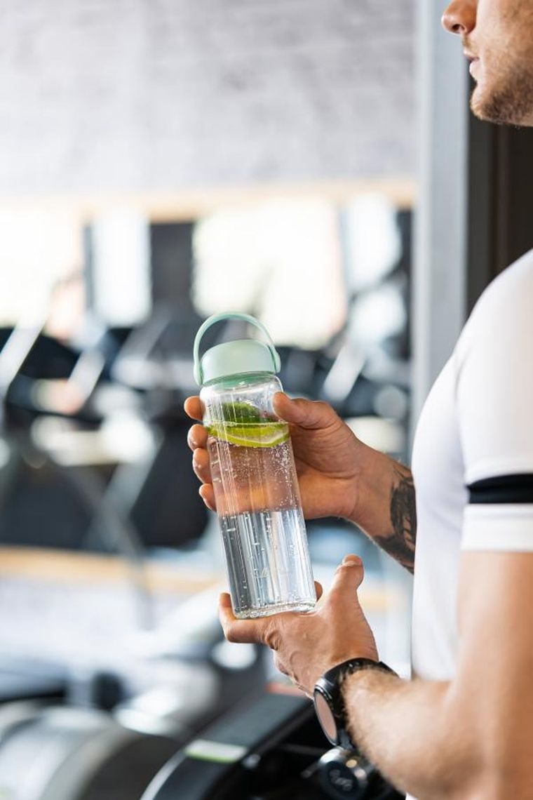 Vialli Design, Fuori, szklana butelka na wodę, miętowa, 540 ml