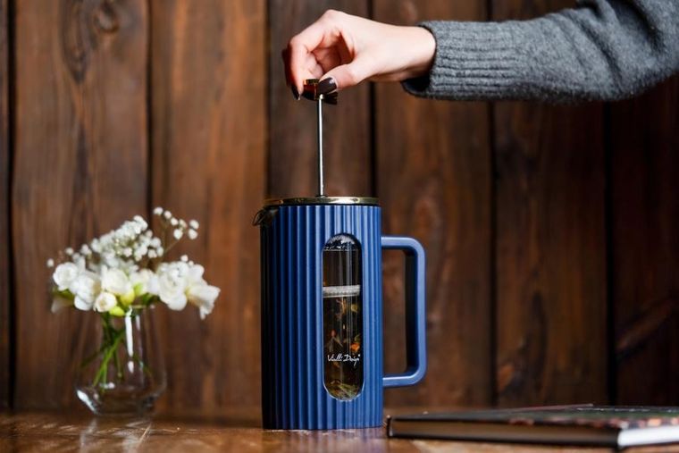 Vialli Design, Livio, zaparzacz do kawy i herbaty, indigo, 1000 ml