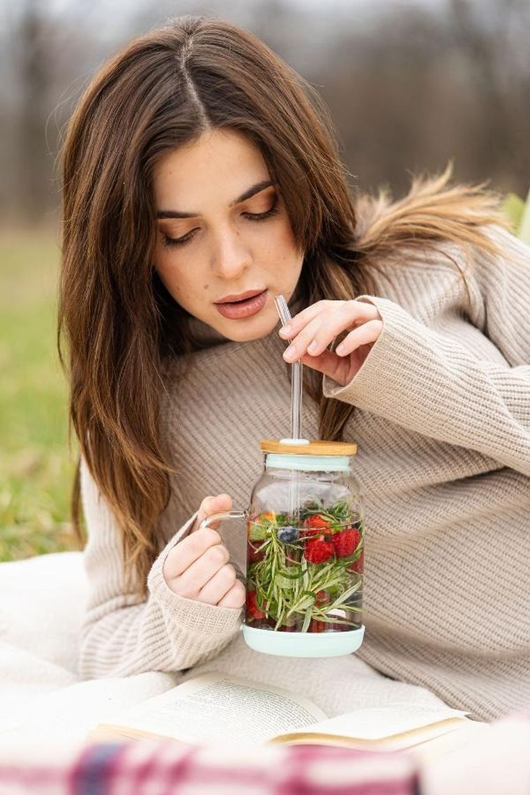 Vialli Design, słoik ze słomką, 600 ml, miętowy Fuori