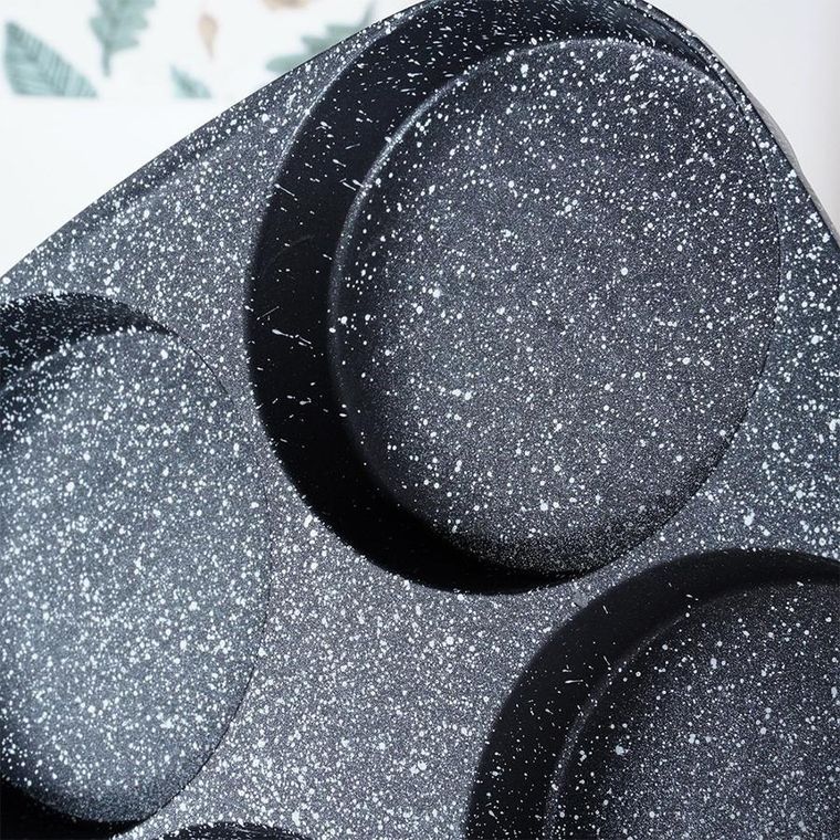 Vilde, Black Line, patelnia do jajek granitowa, 4 otwory, 19 cm