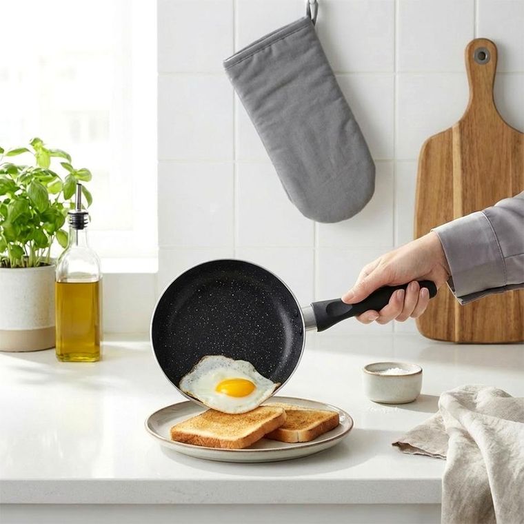 Vilde, Black Line, patelnia granitowa, 16 cm