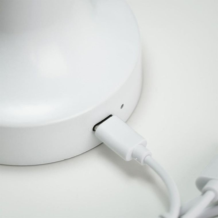 Vilde, lampka stołowa LED bezprzewodowa, biała, 3 tryby świecenia, 21 cm