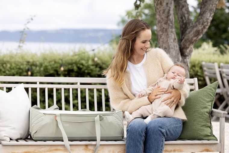 Voksi, Carry Me, wielofunkcyjna przenośna gondola z funkcją maty, szara
