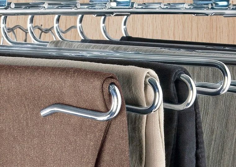 Wieszak na spodnie, wysuwany