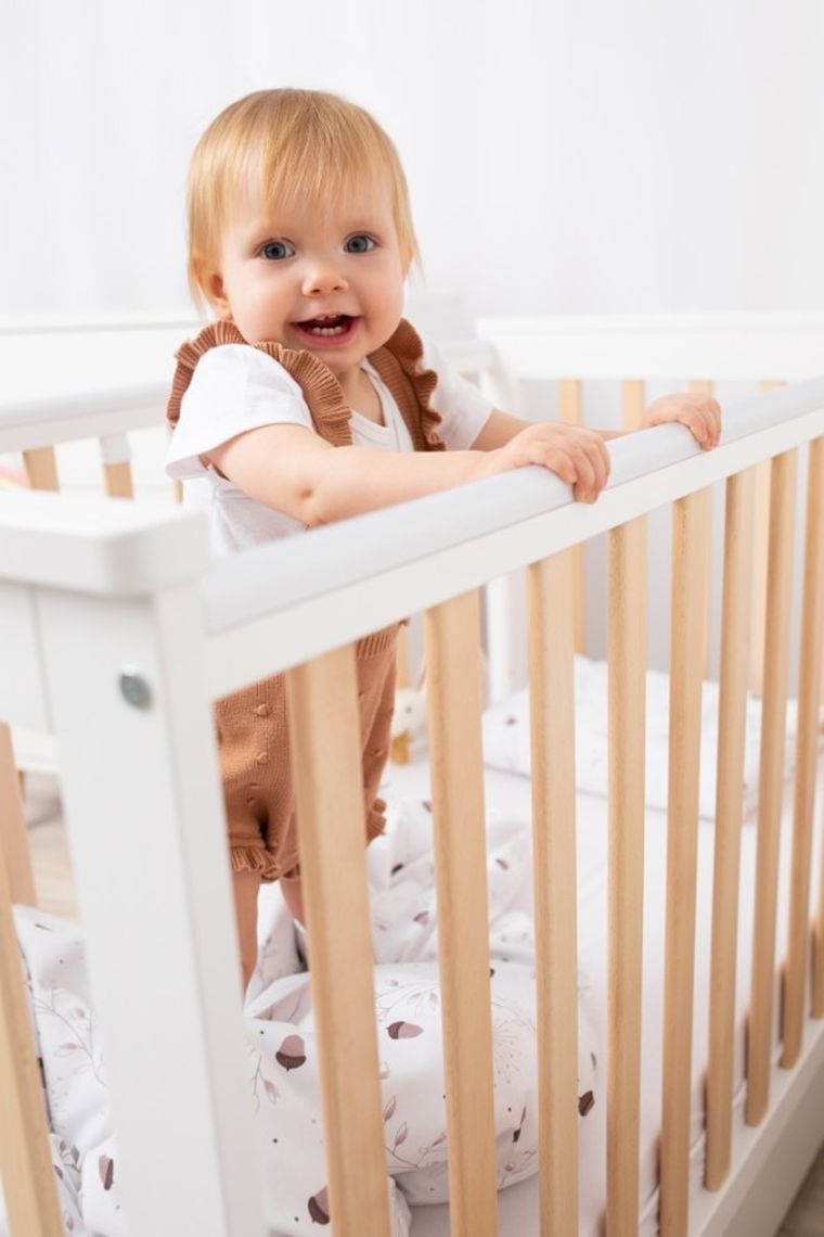 Yoonco, IWI, łóżeczko drewniane z szufladą i barierką, białe/buk