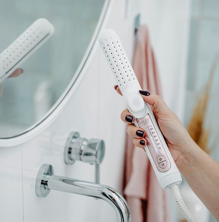 Adler, profesjonalna prostownica z nawiewem