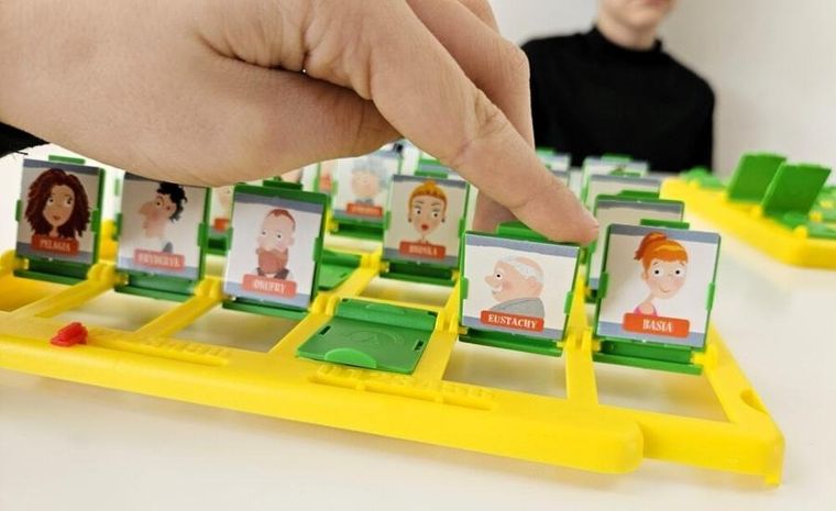 Alexander, Inspektor Pytanko na urodzinach, gra familijna