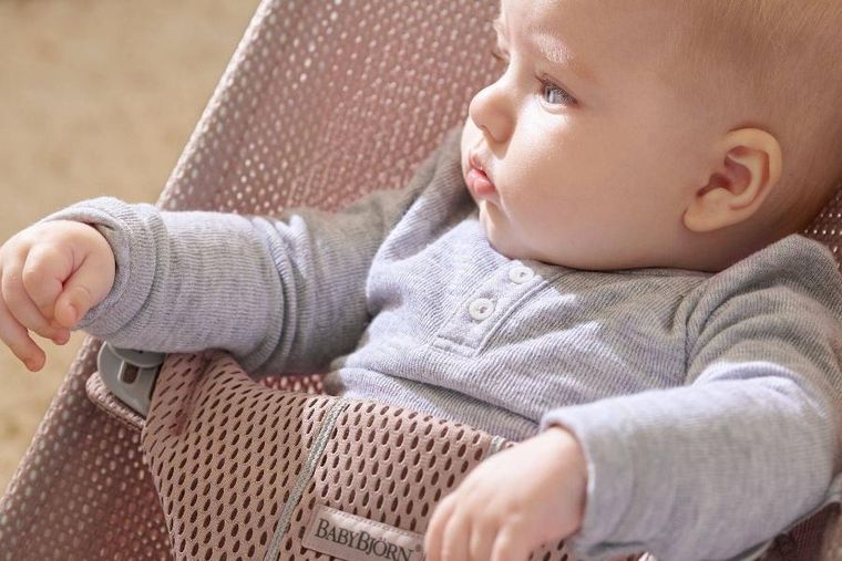 BabyBjörn, Bliss Mesh, leżaczek, ciemny róż