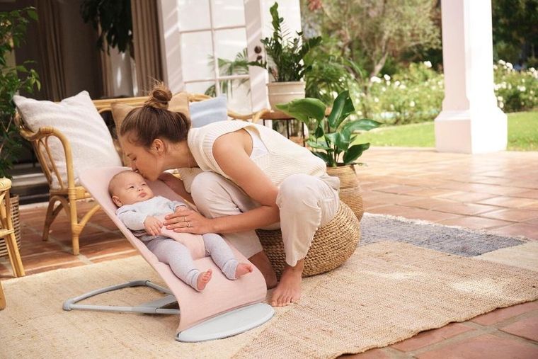 BabyBjörn, Bliss Woven, leżaczek, jasny róż, melanż