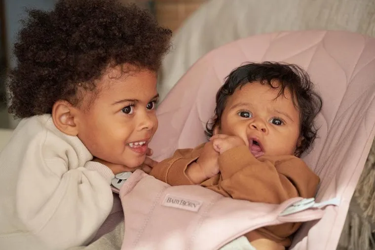 BabyBjörn, Bliss Woven, Petal Quilt, leżaczek, zgaszony róż