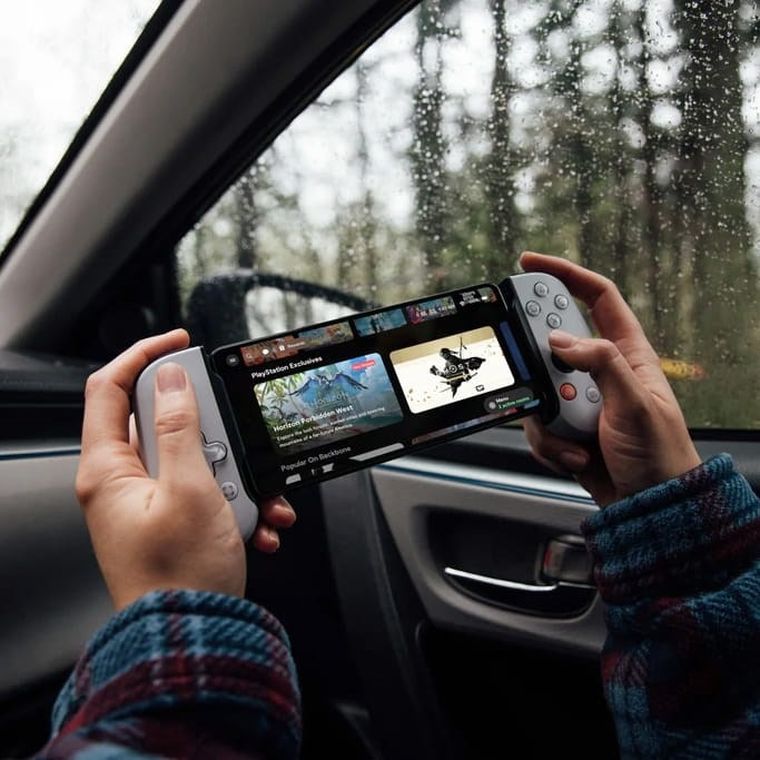 Backbone, kontroler, Backbone One do iPhone PlayStation