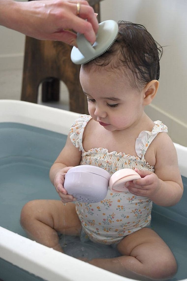 Beaba, silikonowa szczoteczka do mycia i masażu dziecka, Misty green